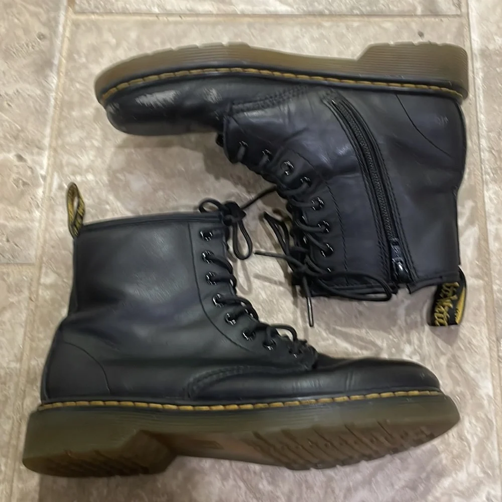 Dr Martens Junior 1460‎ softy T leather lace up boots sz 3